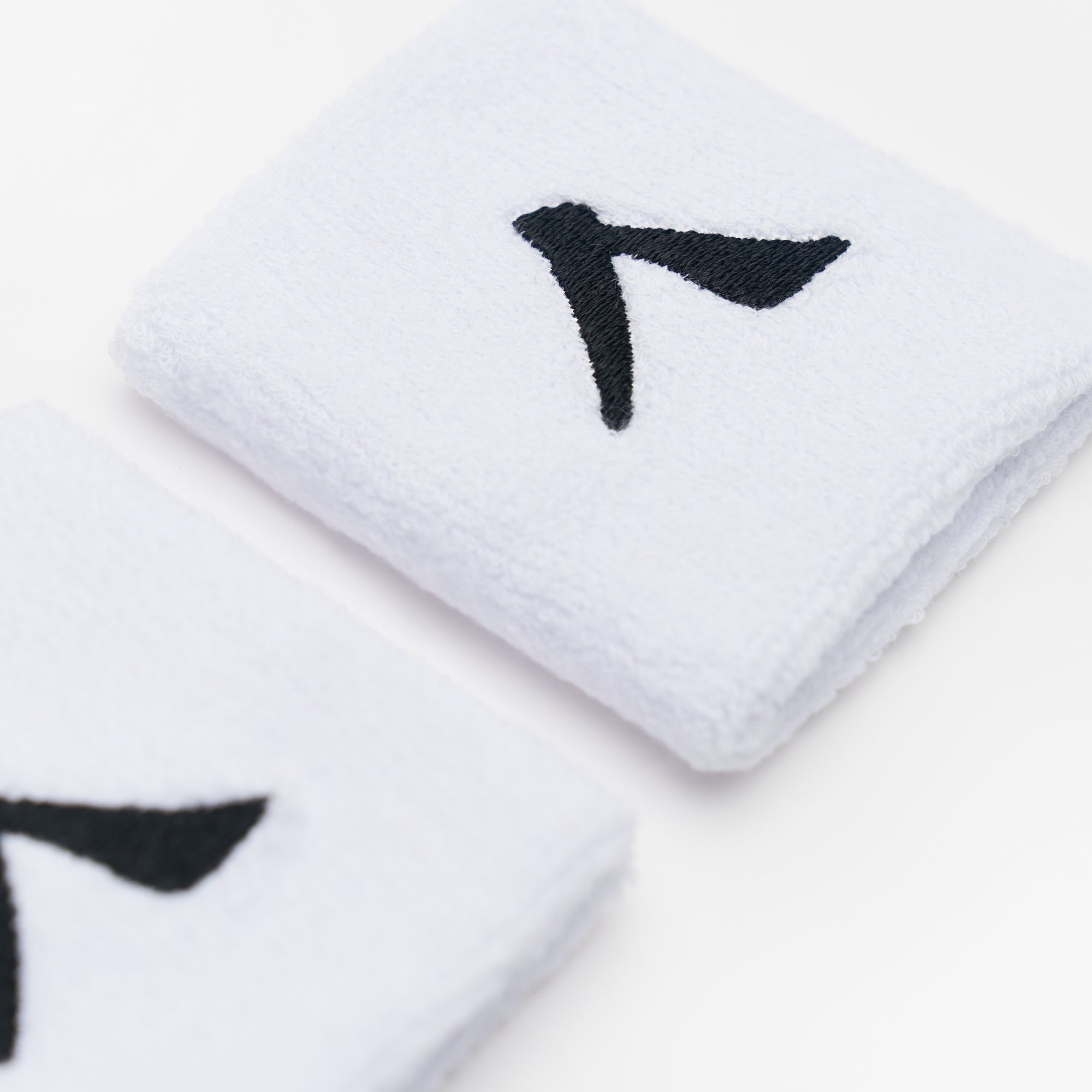 Kanso Wristbands White